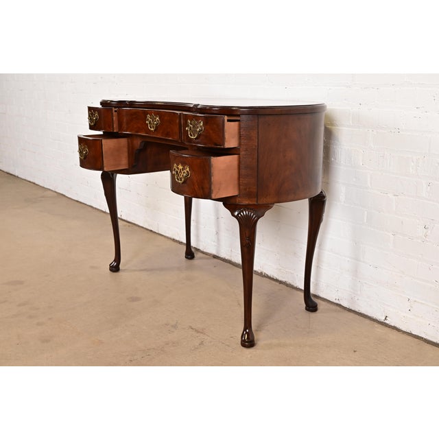 Henredon Queen Anne Mahogany Kidney Shaped Desk or Vanity For Sale In South Bend - Image 6 of 17
