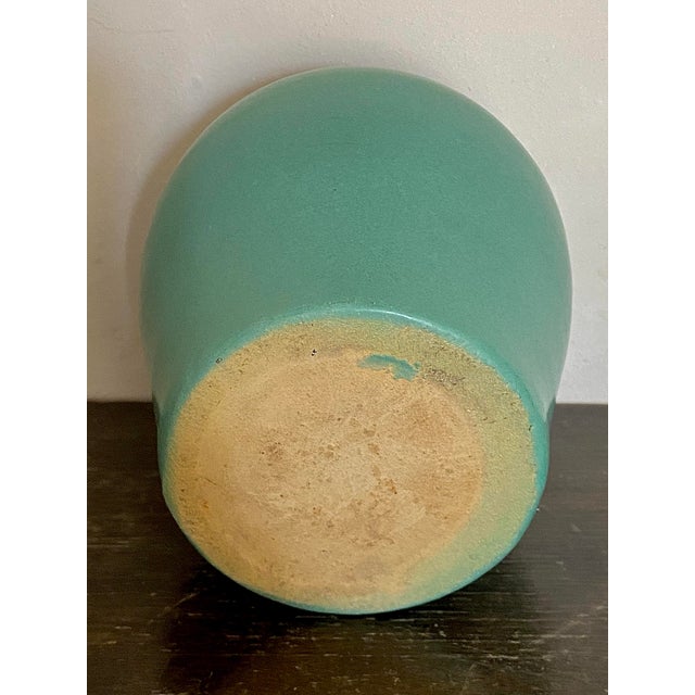 1930s Pfaltzgraff Vintage Art Pottery Turquoise Green Vase For Sale - Image 5 of 7