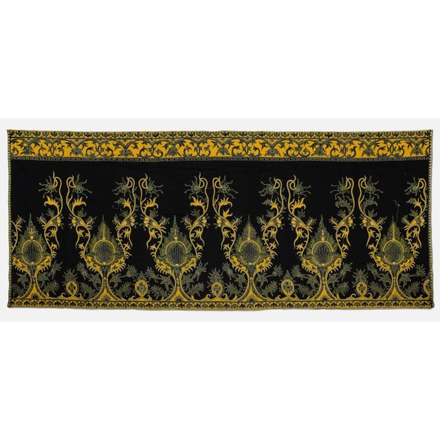Indonesian Textile Cloth with Floral Motifs, Mid-20th Century For Sale - Image 5 of 7