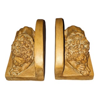 A Pair of Neoclassical Reclining Lion Bookends Fd For Sale