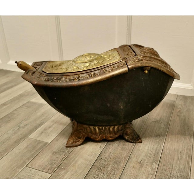19th Century Cast Iron and Brass Art Nouveau Coal Scuttle For Sale - Image 4 of 10
