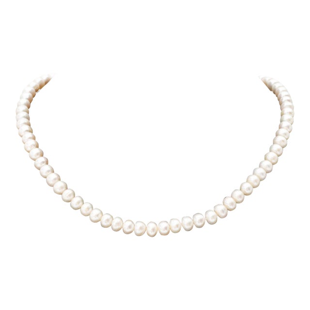 Classic Freshwater Pearl 18k Yellow Gold Sapphire and Diamond Necklace For Sale