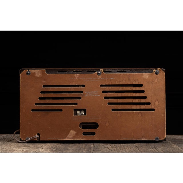 Zenith Vintage Model 6s632 Radio by Zenith For Sale - Image 4 of 11