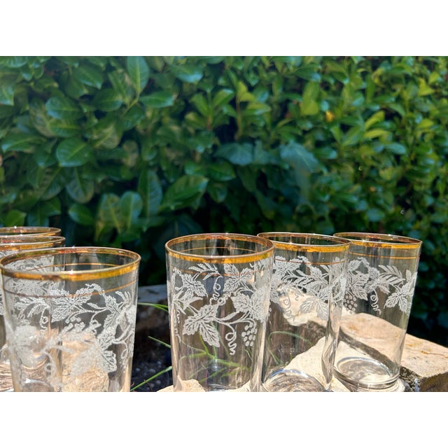 Metal 1950s Set of Six Mid Century Modern Bartlett Collins Highball Glasses- Beautifully Designed Grapevines Around Upper Half of Glasses With 24k Gold Trim For Sale - Image 7 of 11