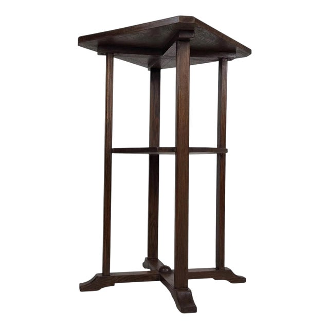 Antique Early 20th Century English Heals-Style Oak Side Table For Sale