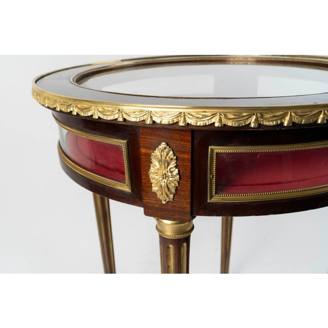 2000 - 2009 Early 20th Century Louis XVI Display Table For Sale - Image 5 of 9