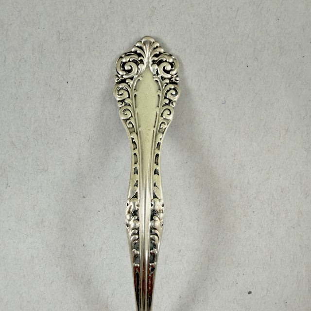 1900s Alvin Sterling Silver Florentine Pattern Small Sauce or Gravy Ladle For Sale - Image 4 of 11