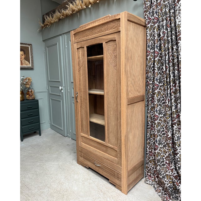 Art Deco Display Cabinet in Natural Oak, 1930s For Sale - Image 16 of 18