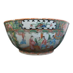 Chinese Export Porcelain Famille Rose Medallion 11" Punch Serving Bowl