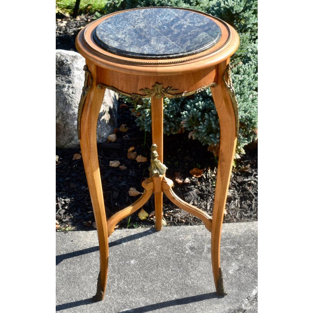 Marble Top Round Side Table Vintage French Style Green Ormolu Fruitwood Stand For Sale - Image 10 of 14