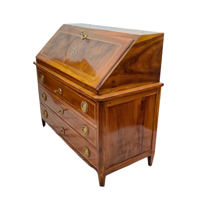 Louis XVI Secretaire in Walnut For Sale - Image 9 of 13