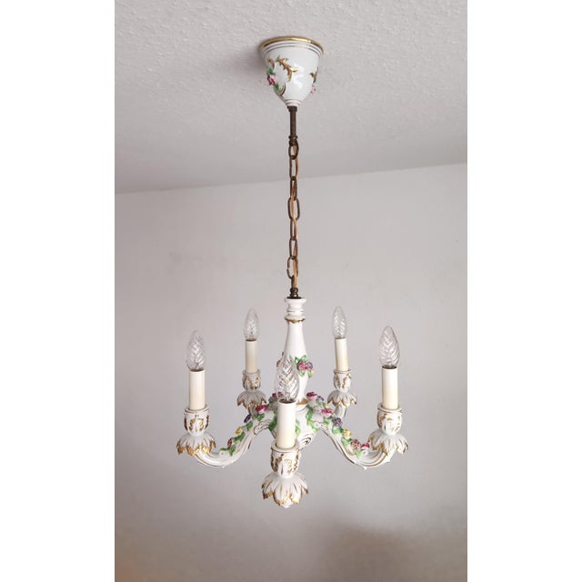 Vintage Hand-Shaped Gilded Five-Light Porcelain Chandelier from Capodimonte, 1940s For Sale - Image 11 of 18