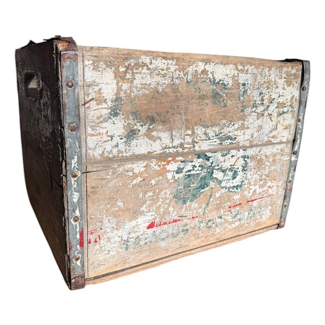 Vintage Farmhouse Clover Leaf Dairy Wood Crate Case Milk Famous for Purity For Sale