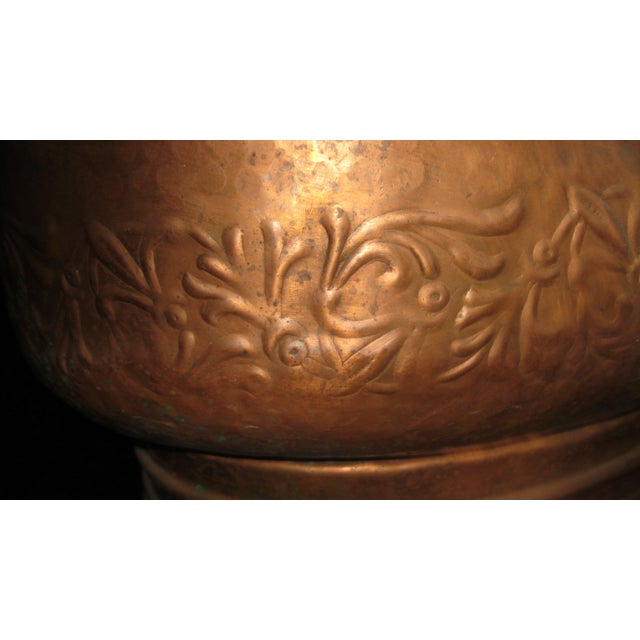 1950s 1950s Vintage Copper Coal/Ash Scuttle Bucket With Brass Handle and Lions Head Emblems For Sale - Image 5 of 12