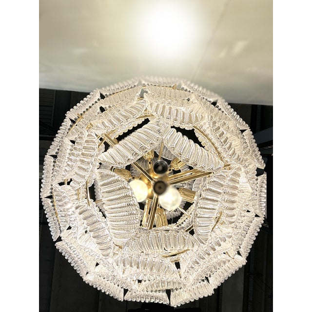 2020s Contemporary Imperial Diamanted Trasparent “Petals” Murano Glass Chandelier by Simoeng For Sale - Image 5 of 7