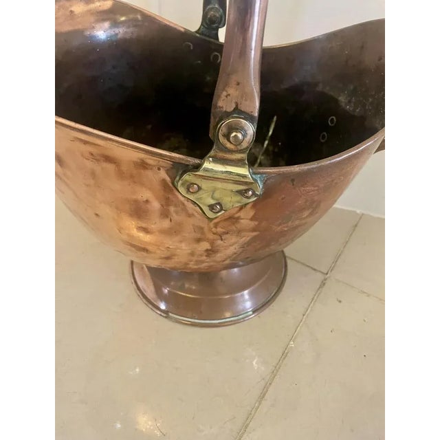 Early 19th Century George III Copper Coal Scuttle, 1820s For Sale - Image 5 of 11