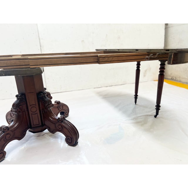 Napoleon III Dining Table with Central Leg in Mahogany, 19th Century For Sale - Image 4 of 11