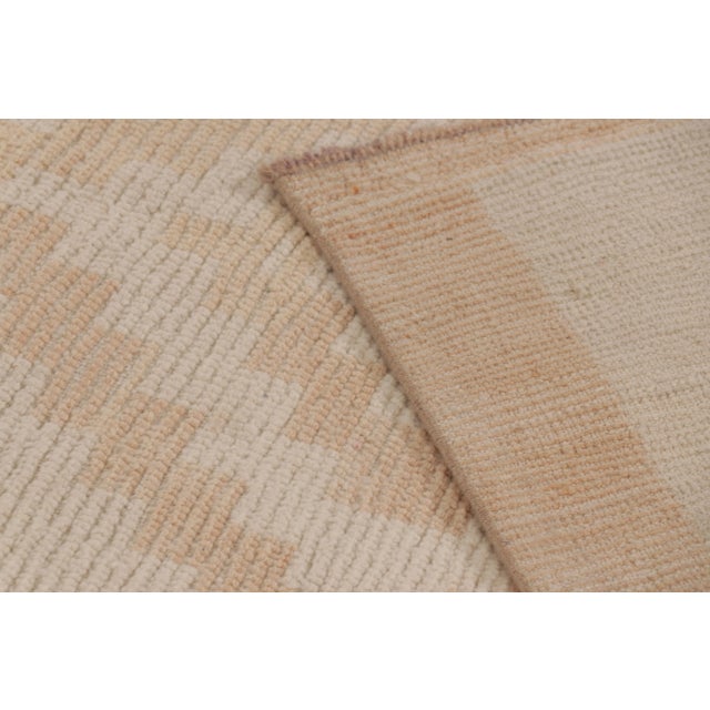 Beige Vintage Tulu Runner Rug in Beige and Cream Diamond Medallions - Rug & Kilim For Sale - Image 8 of 8