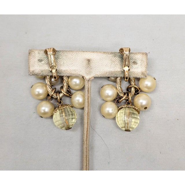 Vintage 1960s Signed Napier Faux-Citrine & Pearl Drops Clip Earrings-2 Pieces For Sale In Philadelphia - Image 6 of 8