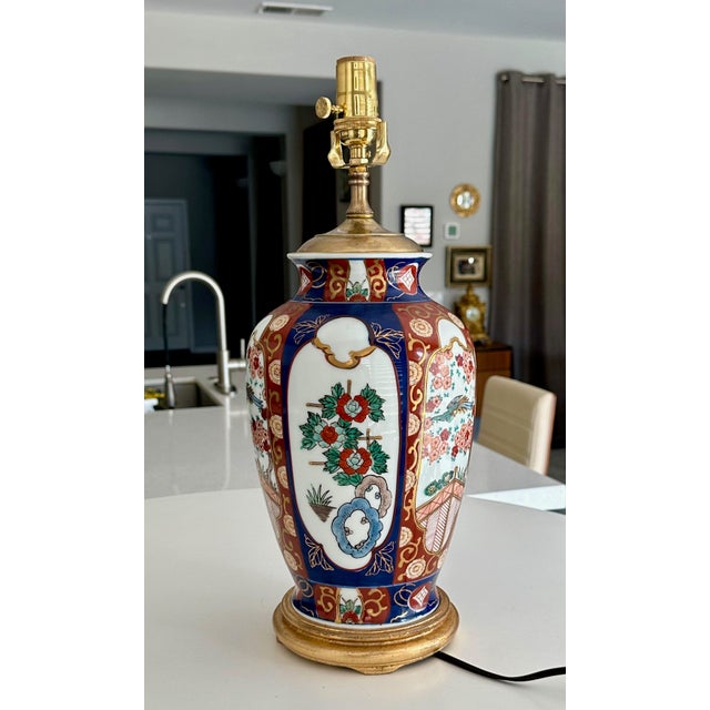 1970s Single Japanese Asian Imari Porcelain Table Lamp For Sale - Image 5 of 12