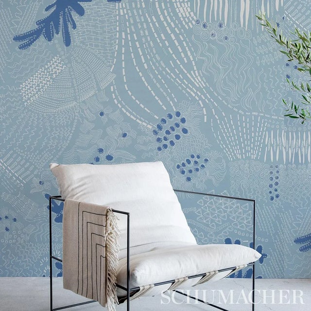 Schumacher Schumacher X Clements Ribeiro Haven Wallpaper in Teal & Navy - 10 Yards For Sale - Image 4 of 5