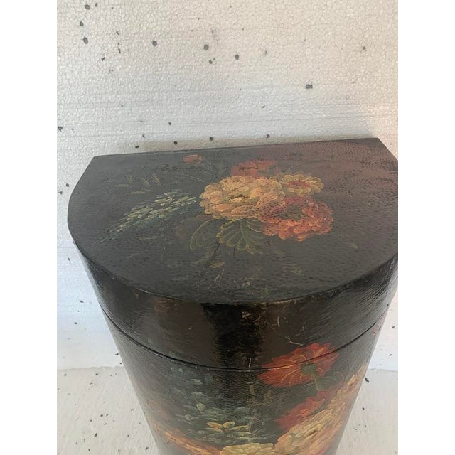 1970s Half-Moon Painted Storage Box, 1970s For Sale - Image 5 of 11