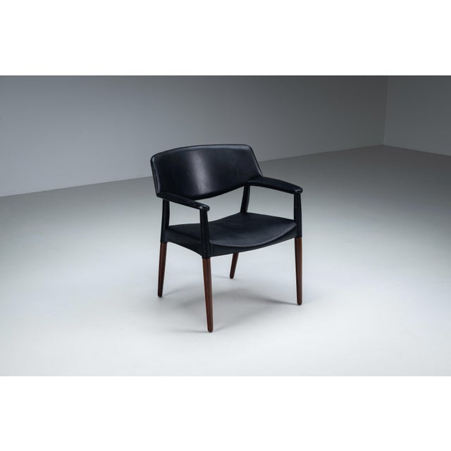 Mid-Century Armchair by Ejnar Larsen & Aksel Bender Madsen for Willy Beck For Sale - Image 6 of 11