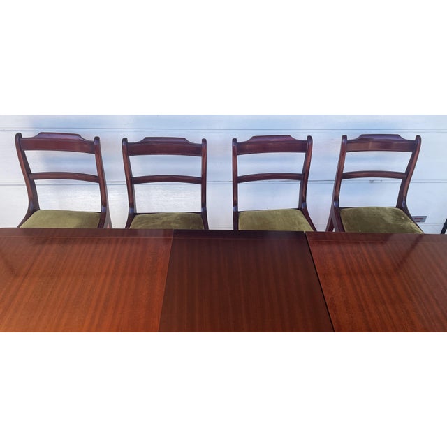 English Extendable Dining Table and Chairs from Graves & Thomas, 1960s, Set of 5 For Sale - Image 13 of 18
