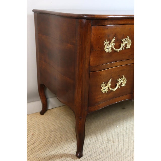 Brown 18th Century Walnut Commode For Sale - Image 8 of 12