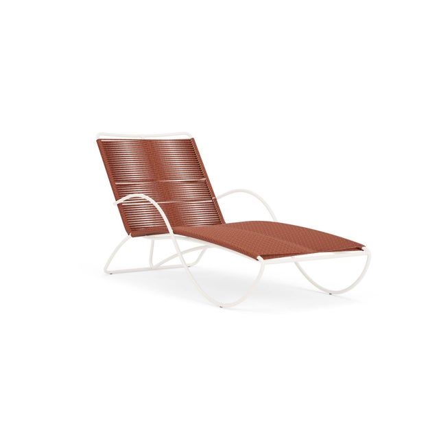 Brown Jordan Walter Lamb Aluminum Contoured Chaise in Chalk with Spice Strapping For Sale