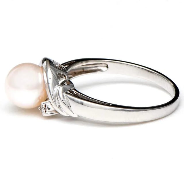 Contemporary 14KW Cultured Akoya Pearl & Diamond Ring, size 6.75 For Sale - Image 3 of 5