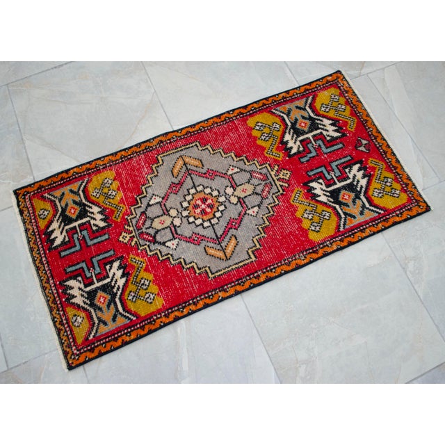 1970s Vintage Hand Knotted Small Turkish Rug, Entryway Decor, Bath Mat, Kitchen Bedside Rug 2x3 Ft Approx For Sale - Image 12 of 13