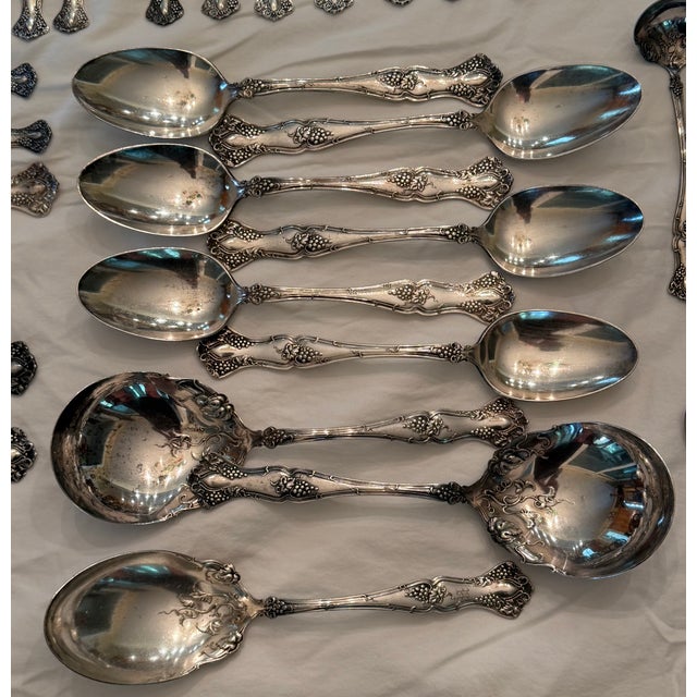 1847 Rogers Bros. “Vintage” Silverplate Flatware Master Set Pattern Introduced 1904 - 148 Pieces For Sale - Image 6 of 17