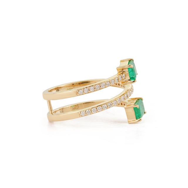 Metal Mid 20th Style Spiral Wrap Emerald Diamond Multi Row Gold 14k Ring Size 8 For Sale - Image 7 of 17
