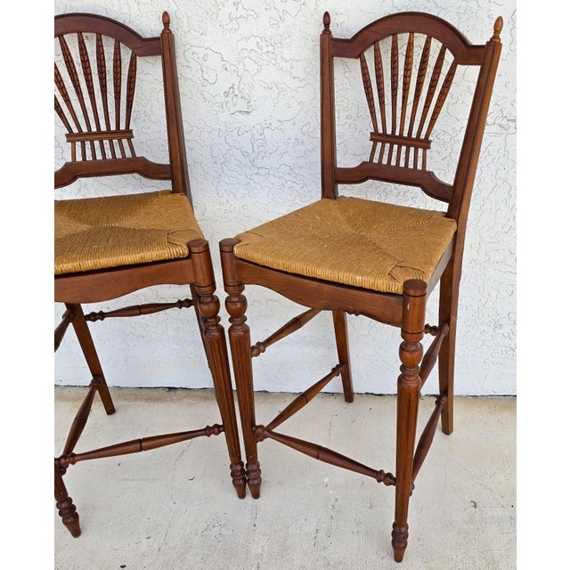 French Country Ethan Allen Country French Wheat Sheaf Back Rush Seat Bar Stools Set of 2 For Sale - Image 3 of 18