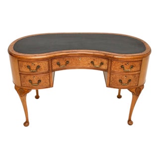 Vintage Kidney Shaped Desk in Burr Walnut with Leather Top, 1920s For Sale