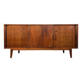 Mid-Century Nine Drawer Walnut 'Elegette' Dresser by Furnette Industries For Sale