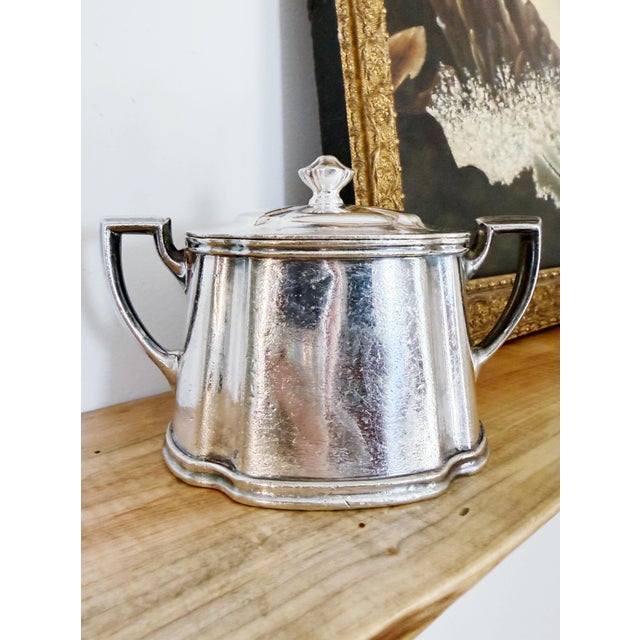 A lovely vintage circa 1920s heavy silver plate lidded sugar bowl from the New York Central railroad! In excellent...