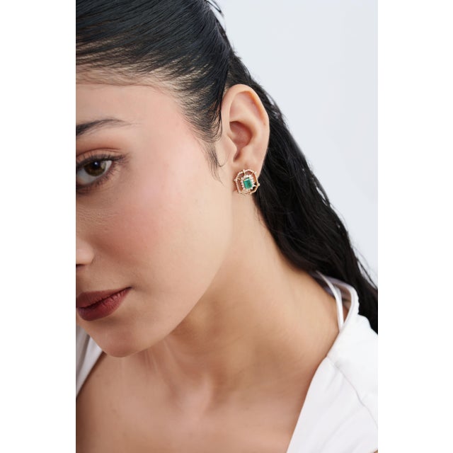 Green Art Deco-Inspired 14k Yellow Gold 1.06 Ct Emerald & Diamond Halo Stud Earrings- A Pair For Sale - Image 8 of 16