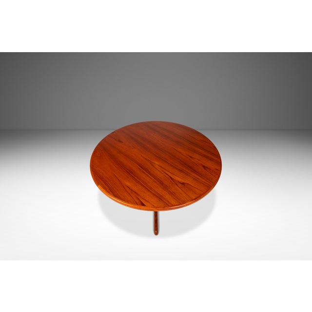1970s Danish Mid-Century Modern Extension Dining Table in Teak W/ Two Leaves by Skovby Møbelfabrik, Denmark, C. 1970s For Sale - Image 5 of 18