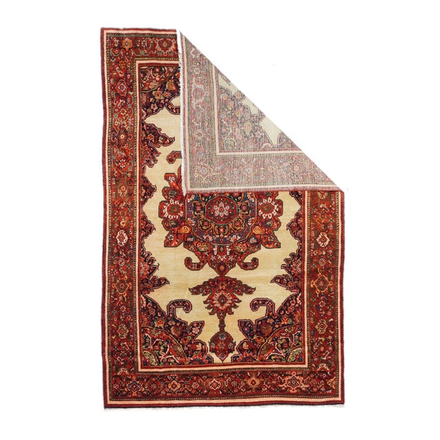 A large town in the Greater Hamadan Weaving Area, specializing in single-wefted scatters, room sizes, gallery carpets,...