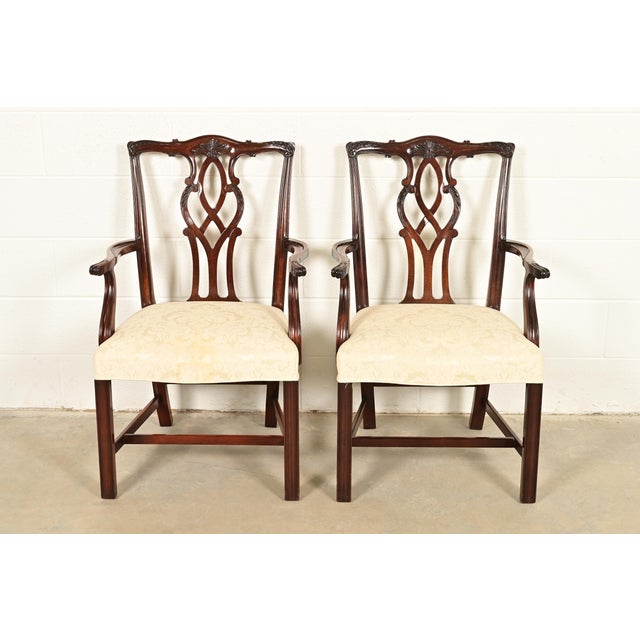 A gorgeous pair of Georgian or Chippendale style armchairs or dining captain chairs By Kindel Furniture USA, 1980s Solid...