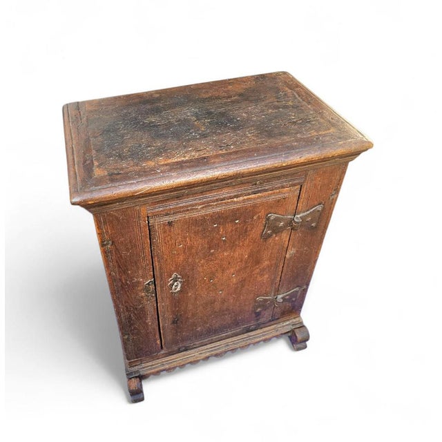 Boeren Spinde Farmer's Pantry Cupboard in Oak, 18th Century For Sale - Image 13 of 17
