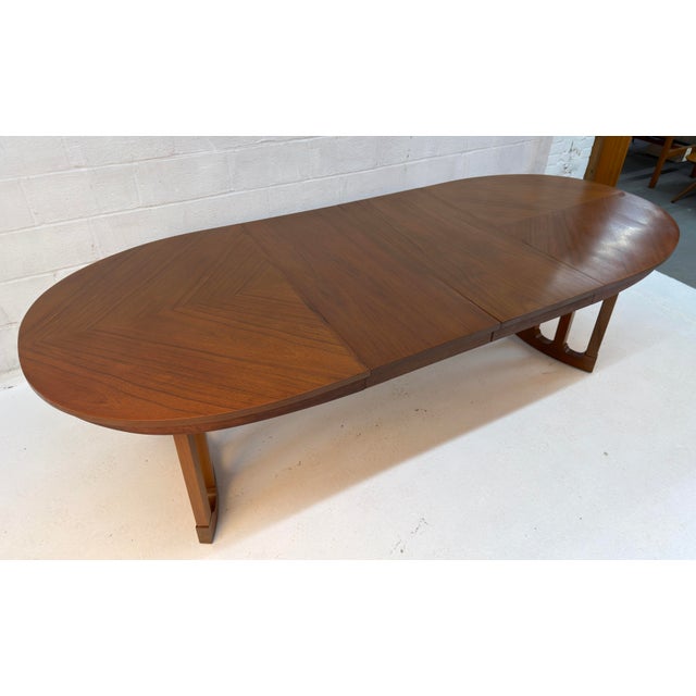 Mid-Century Oval Walnut Dining Table by Stanley For Sale - Image 14 of 16