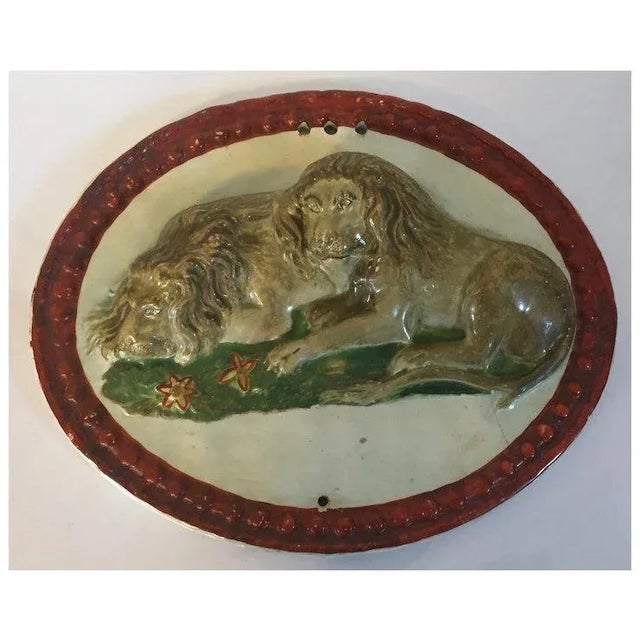 Red Antique Early 19th Century English Staffordshire George III Pearlware Prattware Oval Wall Plaque of Two Recumbent Lions Circa 1800 For Sale - Image 8 of 9