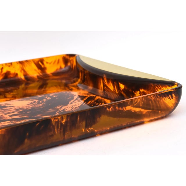 1970s Vintage Italian Rede Guzzini Large Faux Tortoise Lucite Tray With Brass Handles For Sale - Image 5 of 10