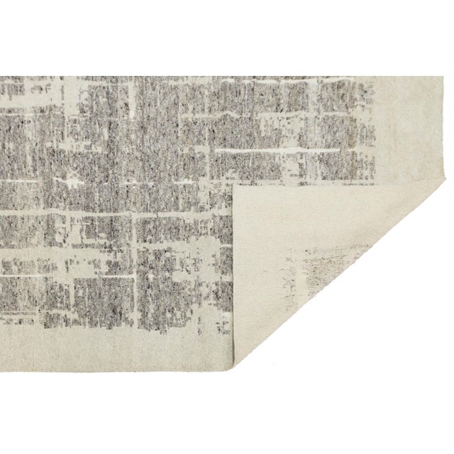 Abstract 12 X 15 Contemporary Abstract Grid Wool Area Rug – Neutral Slate & Cream For Sale - Image 3 of 10