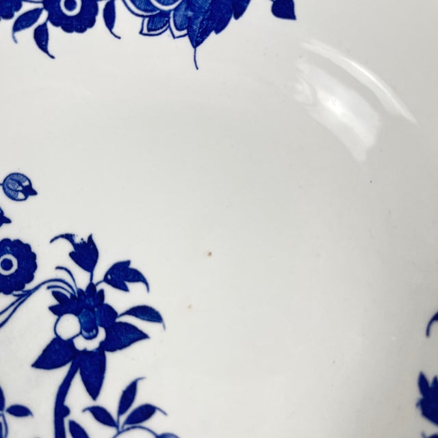 Oval Grand Bouquet Platter from Boch Frères, La Louvière, Belgium, 1920 For Sale - Image 6 of 7