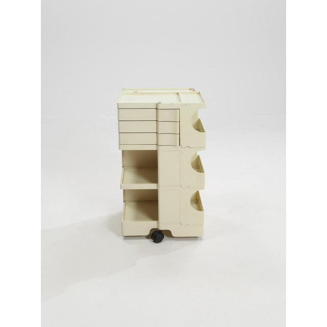 Space Age Boby Storage Trolley in White by Joe Colombo, 1970s, in Very Good conditions. Designed 1970 to 1979