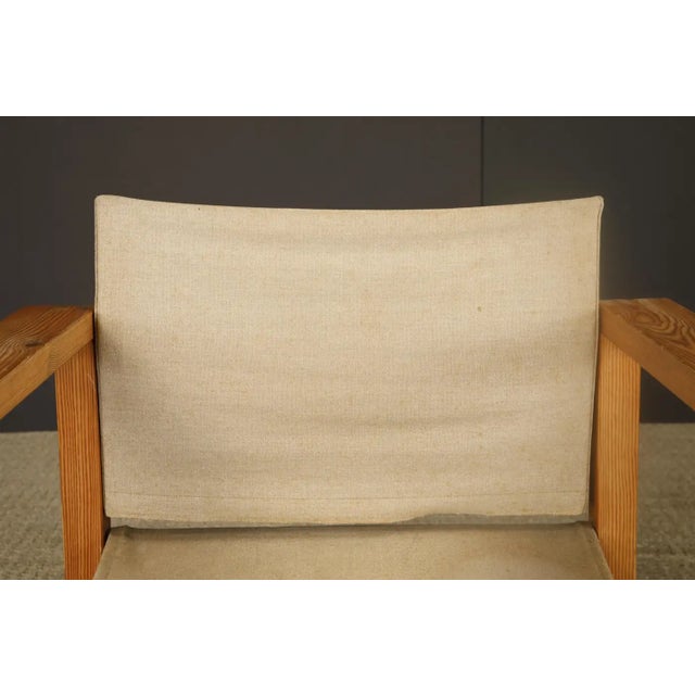 Tan Minimalist Safari Sling Lounge Chair in Natural Canvas and Solid Wood, C 1970s For Sale - Image 8 of 16